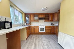Kitchen- click for photo gallery